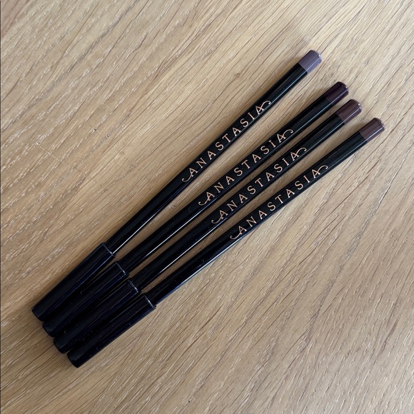 Anastasia Beverly Hills Lip Liner Set of 4 - Picture 1 of 3